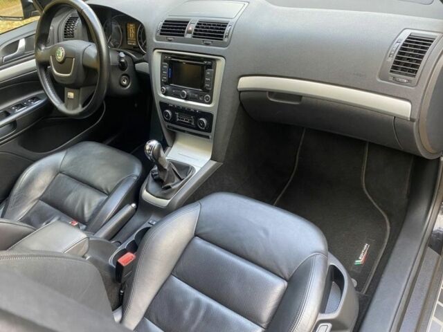 Чорний Шкода Октавія, об'ємом двигуна 2 л та пробігом 250 тис. км за 2800 $, фото 16 на Automoto.ua