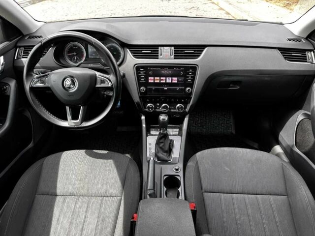Черный Шкода Октавия, объемом двигателя 2 л и пробегом 235 тыс. км за 17699 $, фото 13 на Automoto.ua