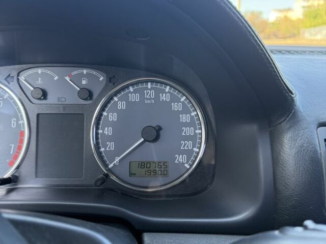 Чорний Шкода Октавія, об'ємом двигуна 1.6 л та пробігом 180 тис. км за 4000 $, фото 7 на Automoto.ua