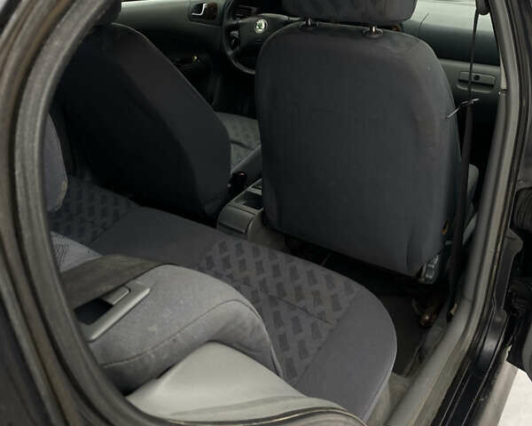 Черный Шкода Октавия, объемом двигателя 1.6 л и пробегом 250 тыс. км за 1850 $, фото 14 на Automoto.ua