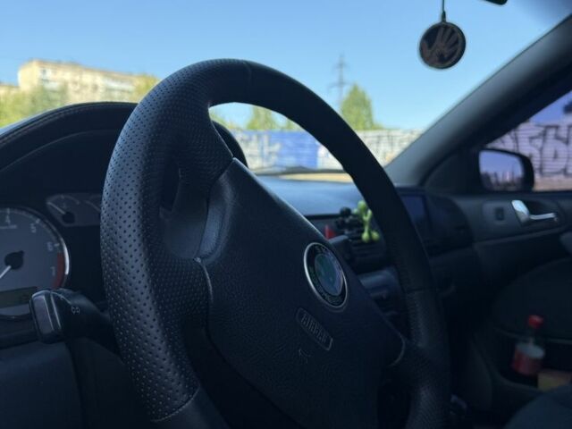 Чорний Шкода Октавія, об'ємом двигуна 1.6 л та пробігом 180 тис. км за 4000 $, фото 4 на Automoto.ua