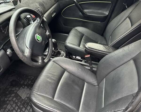 Черный Шкода Октавия, объемом двигателя 1.9 л и пробегом 380 тыс. км за 5218 $, фото 4 на Automoto.ua