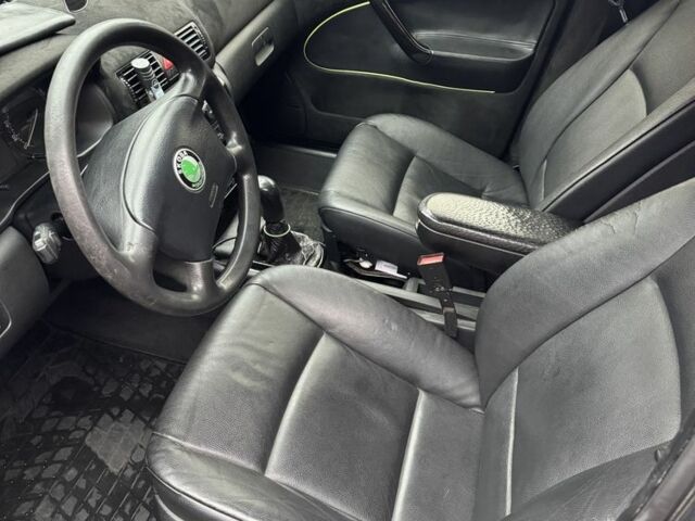 Черный Шкода Октавия, объемом двигателя 1.9 л и пробегом 380 тыс. км за 5218 $, фото 5 на Automoto.ua