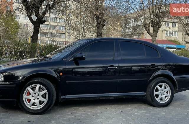 Черный Шкода Октавия, объемом двигателя 1.78 л и пробегом 250 тыс. км за 5500 $, фото 1 на Automoto.ua