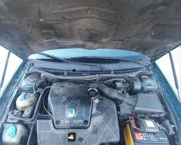 Черный Шкода Октавия, объемом двигателя 1.6 л и пробегом 290 тыс. км за 3999 $, фото 12 на Automoto.ua