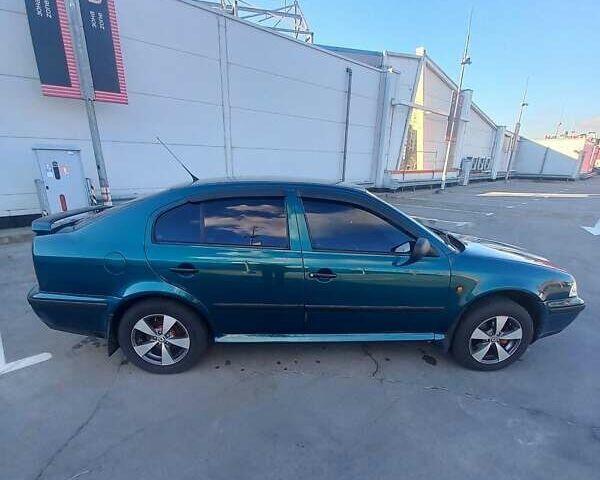 Черный Шкода Октавия, объемом двигателя 1.6 л и пробегом 290 тыс. км за 3999 $, фото 7 на Automoto.ua