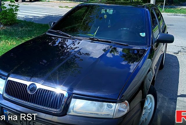 Черный Шкода Октавия, объемом двигателя 1.6 л и пробегом 266 тыс. км за 4200 $, фото 9 на Automoto.ua