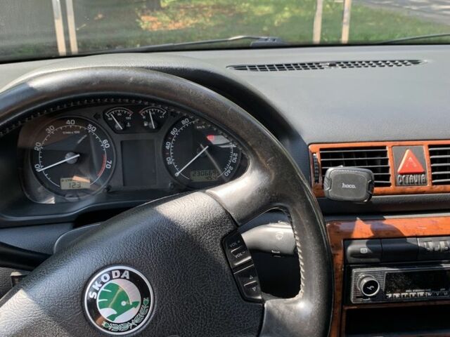 Чорний Шкода Октавія, об'ємом двигуна 2 л та пробігом 235 тис. км за 4500 $, фото 6 на Automoto.ua