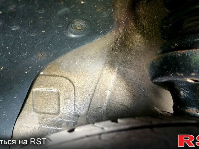 Черный Шкода Октавия, объемом двигателя 1.6 л и пробегом 266 тыс. км за 4200 $, фото 5 на Automoto.ua