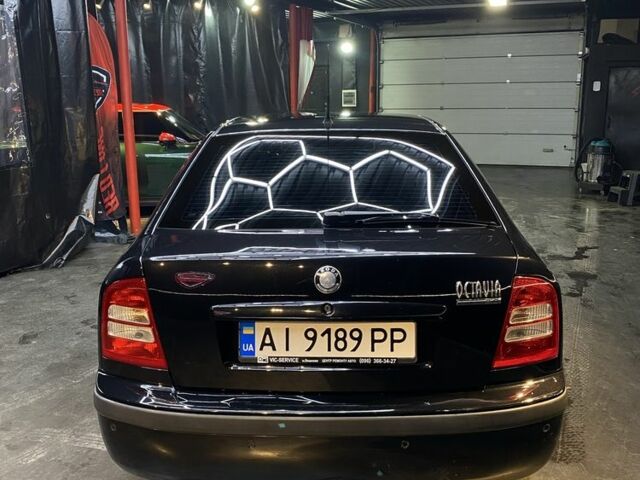 Черный Шкода Октавия, объемом двигателя 2 л и пробегом 401 тыс. км за 4400 $, фото 3 на Automoto.ua