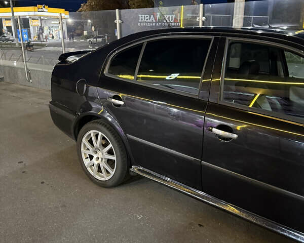 Черный Шкода Октавия, объемом двигателя 1.78 л и пробегом 250 тыс. км за 8000 $, фото 2 на Automoto.ua