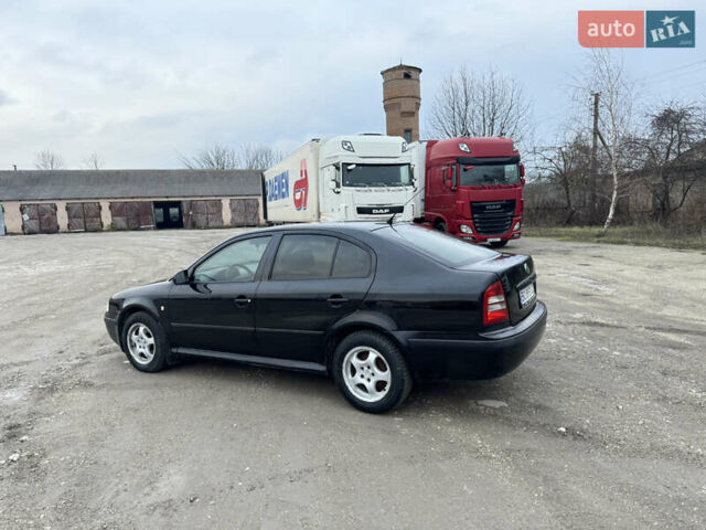 Черный Шкода Октавия, объемом двигателя 1.9 л и пробегом 320 тыс. км за 3500 $, фото 1 на Automoto.ua