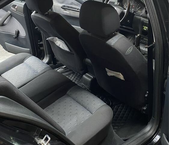 Черный Шкода Октавия, объемом двигателя 2 л и пробегом 401 тыс. км за 4400 $, фото 7 на Automoto.ua