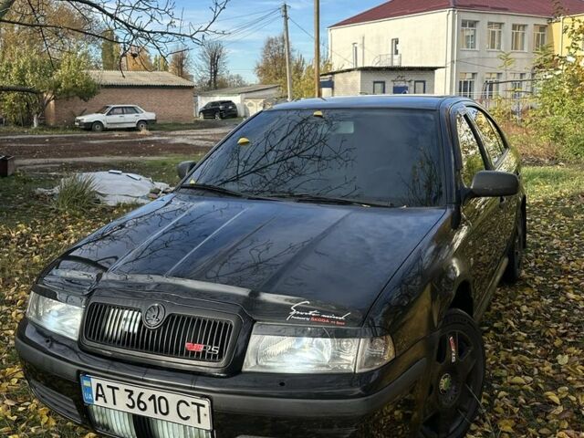 Черный Шкода Октавия, объемом двигателя 1.6 л и пробегом 348 тыс. км за 4200 $, фото 2 на Automoto.ua