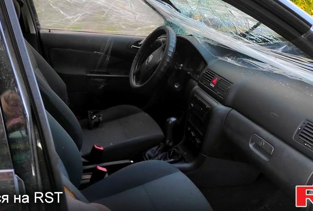 Черный Шкода Октавия, объемом двигателя 1.6 л и пробегом 240 тыс. км за 1000 $, фото 1 на Automoto.ua