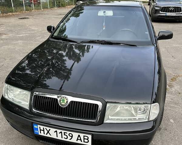 Черный Шкода Октавия, объемом двигателя 1.6 л и пробегом 192 тыс. км за 4100 $, фото 1 на Automoto.ua