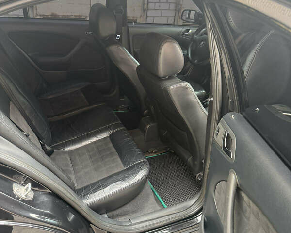 Черный Шкода Октавия, объемом двигателя 1.78 л и пробегом 330 тыс. км за 6000 $, фото 5 на Automoto.ua