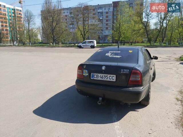Черный Шкода Октавия, объемом двигателя 1.8 л и пробегом 284 тыс. км за 4000 $, фото 3 на Automoto.ua