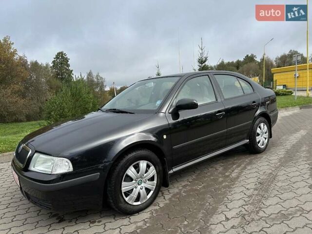 Черный Шкода Октавия, объемом двигателя 1.6 л и пробегом 224 тыс. км за 4999 $, фото 2 на Automoto.ua