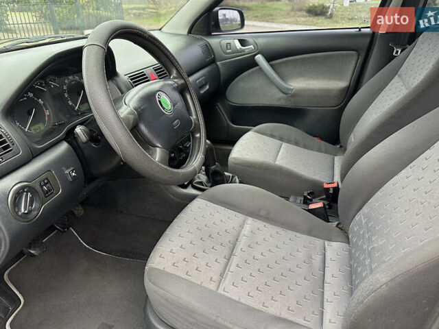 Чорний Шкода Октавія, об'ємом двигуна 2 л та пробігом 288 тис. км за 4750 $, фото 15 на Automoto.ua