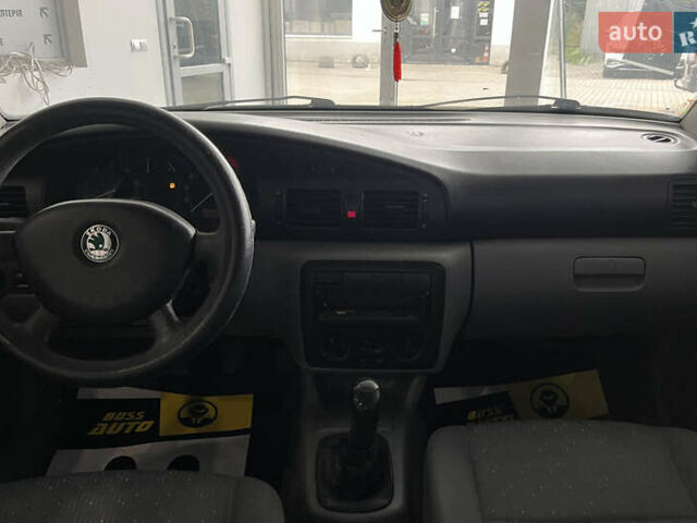 Черный Шкода Октавия, объемом двигателя 1.6 л и пробегом 279 тыс. км за 4700 $, фото 16 на Automoto.ua