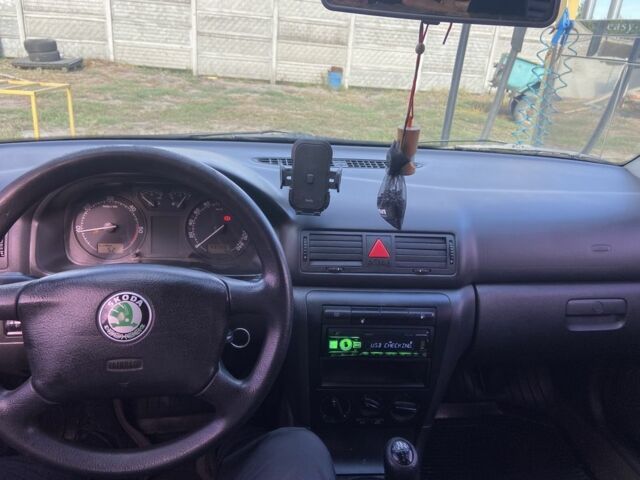 Черный Шкода Октавия, объемом двигателя 1.9 л и пробегом 445 тыс. км за 2000 $, фото 6 на Automoto.ua