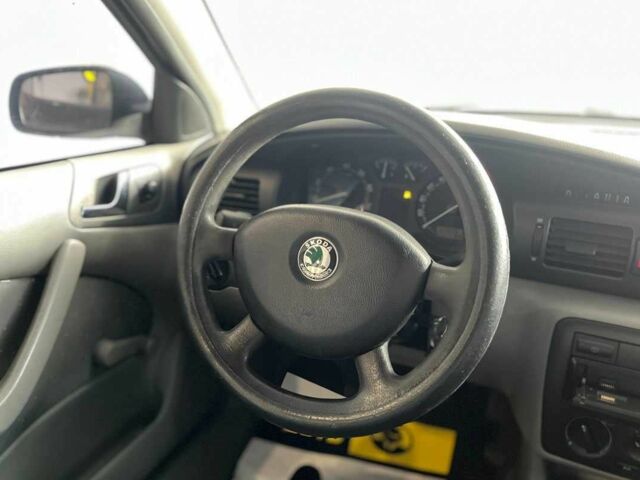 Чорний Шкода Октавія, об'ємом двигуна 1.6 л та пробігом 279 тис. км за 4700 $, фото 17 на Automoto.ua