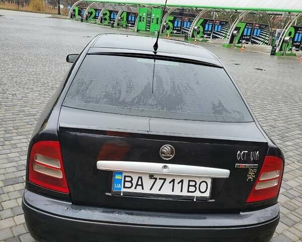 Черный Шкода Октавия, объемом двигателя 1.8 л и пробегом 340 тыс. км за 5300 $, фото 6 на Automoto.ua