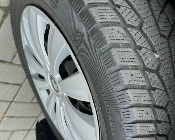 Чорний Шкода Октавія, об'ємом двигуна 2 л та пробігом 288 тис. км за 4750 $, фото 17 на Automoto.ua