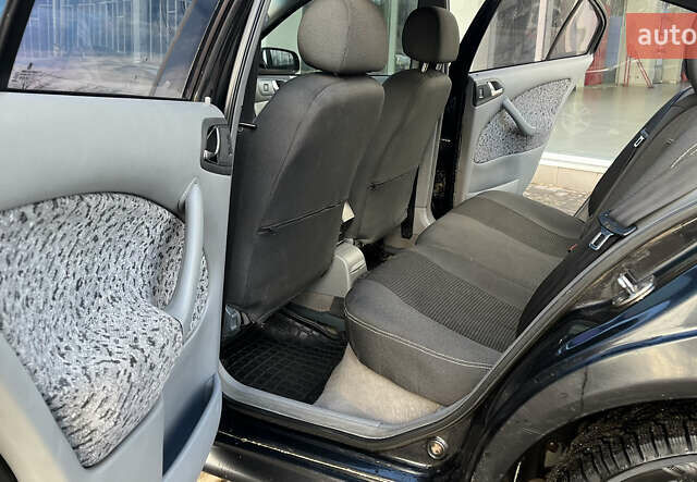 Чорний Шкода Октавія, об'ємом двигуна 1.6 л та пробігом 370 тис. км за 4200 $, фото 24 на Automoto.ua