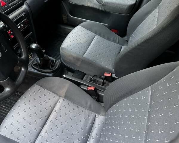 Черный Шкода Октавия, объемом двигателя 2 л и пробегом 288 тыс. км за 4100 $, фото 7 на Automoto.ua