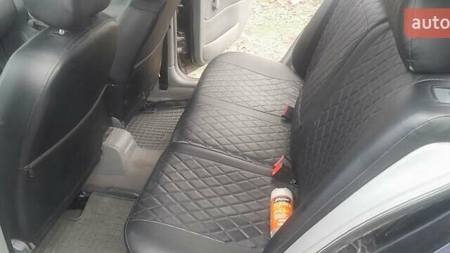 Черный Шкода Октавия, объемом двигателя 1.6 л и пробегом 278 тыс. км за 3800 $, фото 8 на Automoto.ua