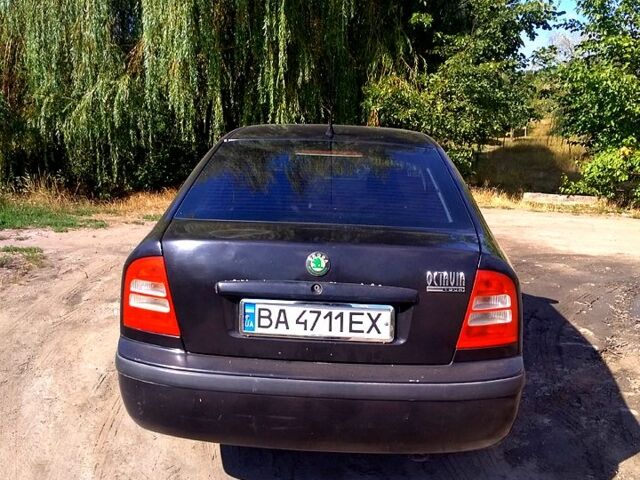 Черный Шкода Октавия, объемом двигателя 2 л и пробегом 400 тыс. км за 3850 $, фото 3 на Automoto.ua