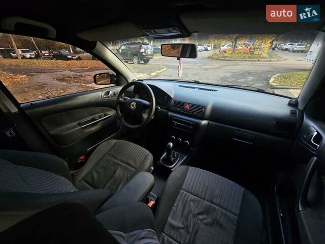 Шкода Октавия 2004 в Львове на Automoto.ua Черный Шкода Октавия, объемом двигателя 1.9 л и пробегом 485 тыс. км за 3900 $, фото 15 на Automoto.ua