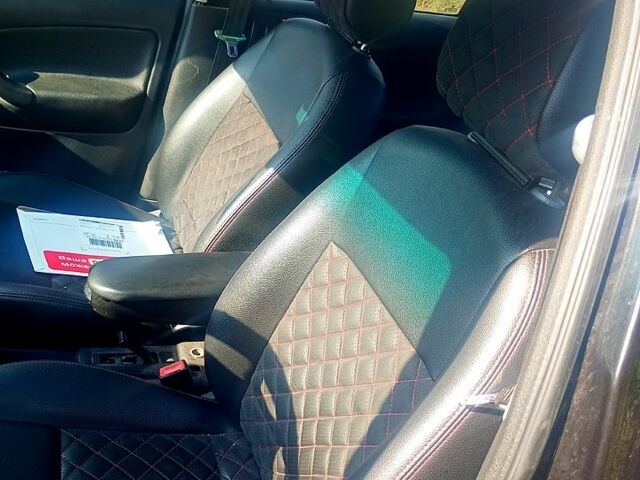 Черный Шкода Октавия, объемом двигателя 1.8 л и пробегом 200 тыс. км за 3800 $, фото 4 на Automoto.ua