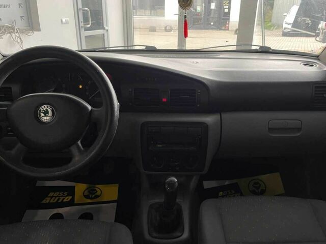 Чорний Шкода Октавія, об'ємом двигуна 1.6 л та пробігом 279 тис. км за 4700 $, фото 16 на Automoto.ua