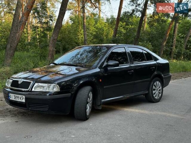 Черный Шкода Октавия, объемом двигателя 2 л и пробегом 288 тыс. км за 4100 $, фото 2 на Automoto.ua