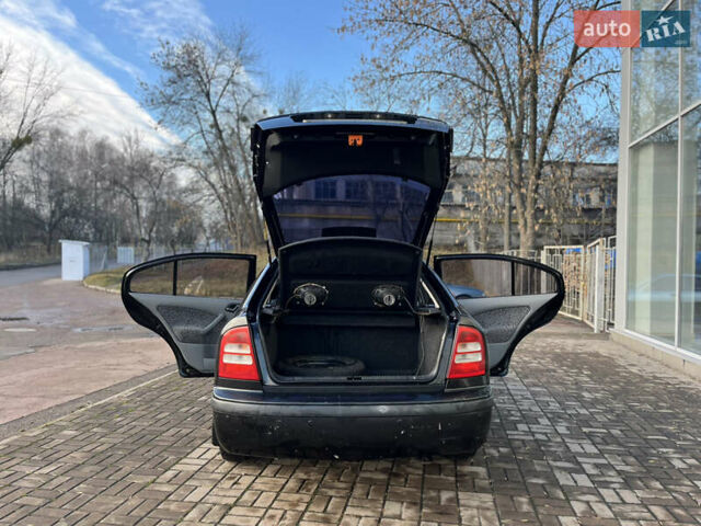 Чорний Шкода Октавія, об'ємом двигуна 1.6 л та пробігом 370 тис. км за 4200 $, фото 12 на Automoto.ua