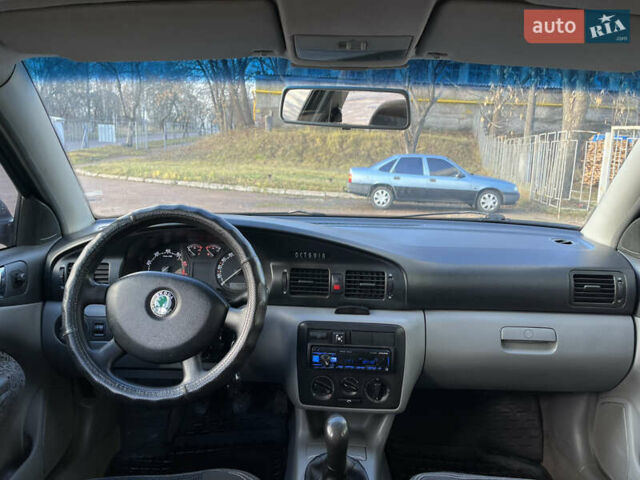 Чорний Шкода Октавія, об'ємом двигуна 1.6 л та пробігом 370 тис. км за 4200 $, фото 25 на Automoto.ua