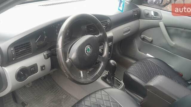 Черный Шкода Октавия, объемом двигателя 1.6 л и пробегом 278 тыс. км за 3800 $, фото 6 на Automoto.ua