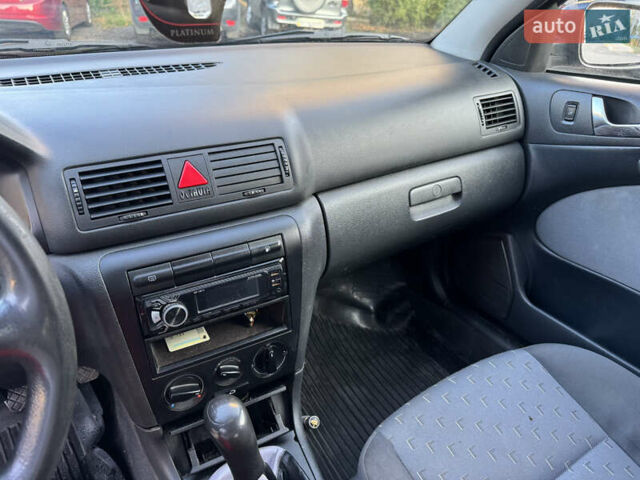 Черный Шкода Октавия, объемом двигателя 2 л и пробегом 424 тыс. км за 3500 $, фото 9 на Automoto.ua