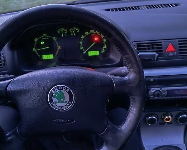 Чорний Шкода Октавія, об'ємом двигуна 1.9 л та пробігом 330 тис. км за 3999 $, фото 1 на Automoto.ua