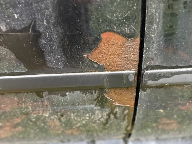 Черный Шкода Октавия, объемом двигателя 1.8 л и пробегом 400 тыс. км за 2600 $, фото 3 на Automoto.ua