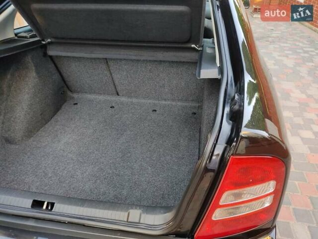 Черный Шкода Октавия, объемом двигателя 1.6 л и пробегом 152 тыс. км за 5850 $, фото 21 на Automoto.ua