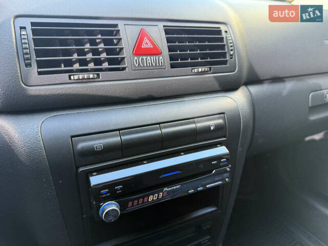 Черный Шкода Октавия, объемом двигателя 1.78 л и пробегом 199 тыс. км за 5700 $, фото 34 на Automoto.ua