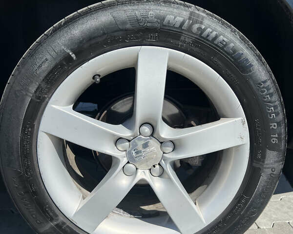 Чорний Шкода Октавія, об'ємом двигуна 1.8 л та пробігом 291 тис. км за 5300 $, фото 31 на Automoto.ua