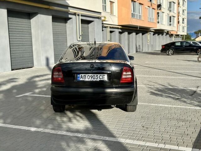 Черный Шкода Октавия, объемом двигателя 1.6 л и пробегом 300 тыс. км за 4700 $, фото 4 на Automoto.ua