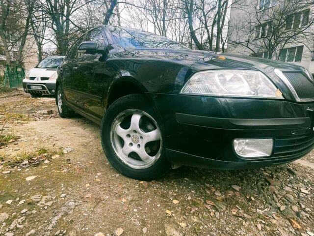 Черный Шкода Октавия, объемом двигателя 1.6 л и пробегом 215 тыс. км за 5500 $, фото 10 на Automoto.ua