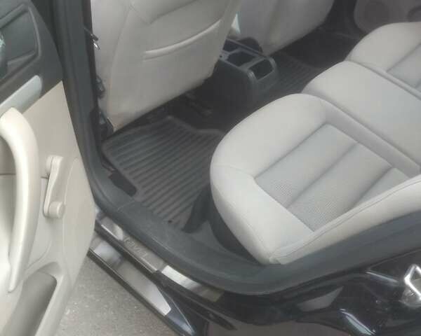 Черный Шкода Октавия, объемом двигателя 1.6 л и пробегом 235 тыс. км за 5500 $, фото 2 на Automoto.ua