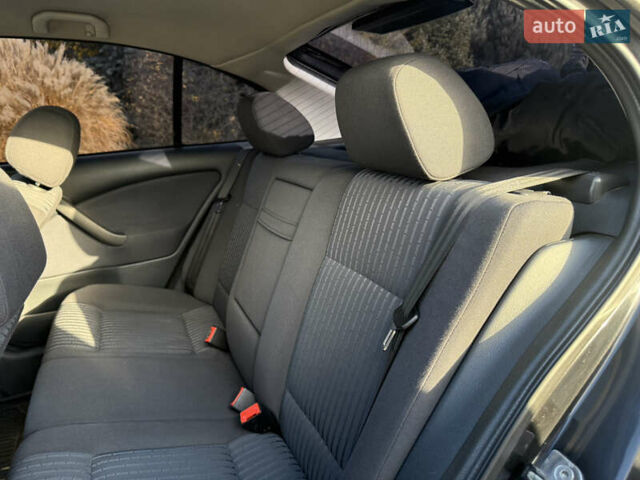 Черный Шкода Октавия, объемом двигателя 1.78 л и пробегом 199 тыс. км за 5700 $, фото 23 на Automoto.ua